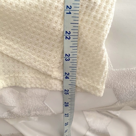 Lazy Sundays Women’s  Top. Scooped Draping, Asymmetrical Hem. Size Medium - Picture 8 of 9